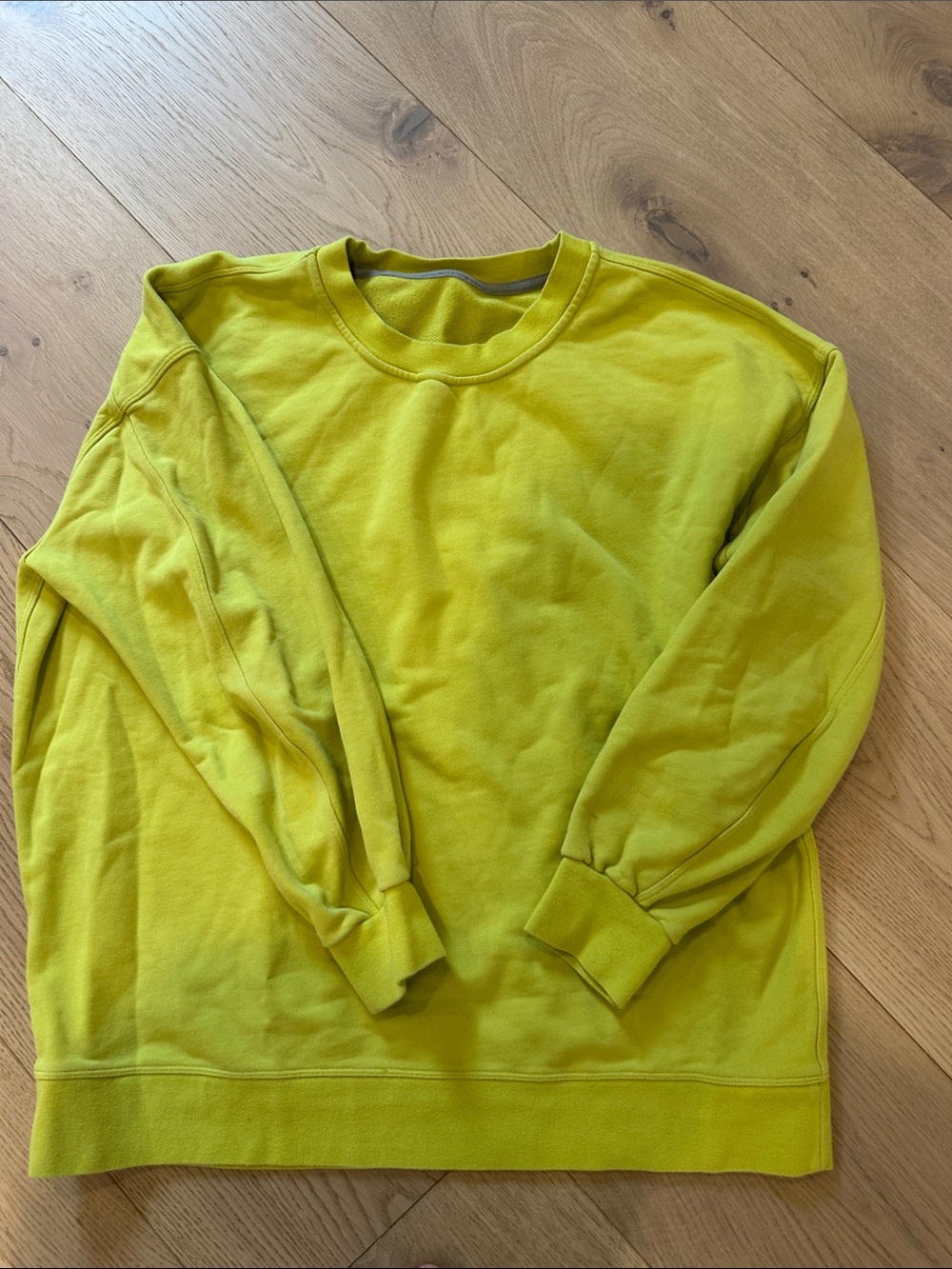 lululemon athletica Crewneck Sweatshirt in Lime